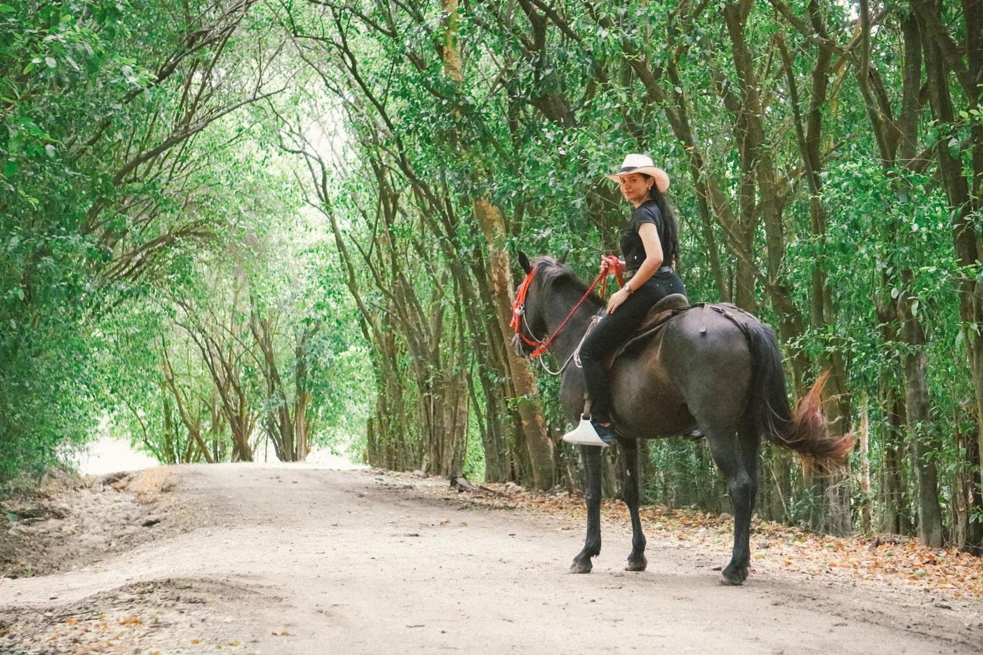 Finca Ecoturistica Los Jagueyes Baraya Exteriör bild